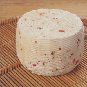 Pecorino Crotonese semifresco al peperoncino